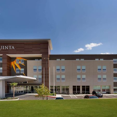 La Quinta Inn & Suites By Wyndham San Antonio Seaworld Lafb מראה חיצוני תמונה