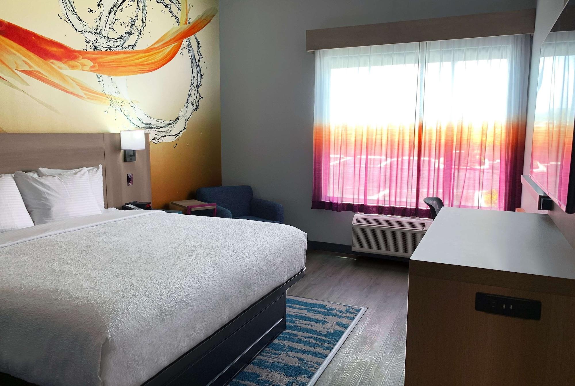 La Quinta Inn & Suites By Wyndham San Antonio Seaworld Lafb מראה חיצוני תמונה