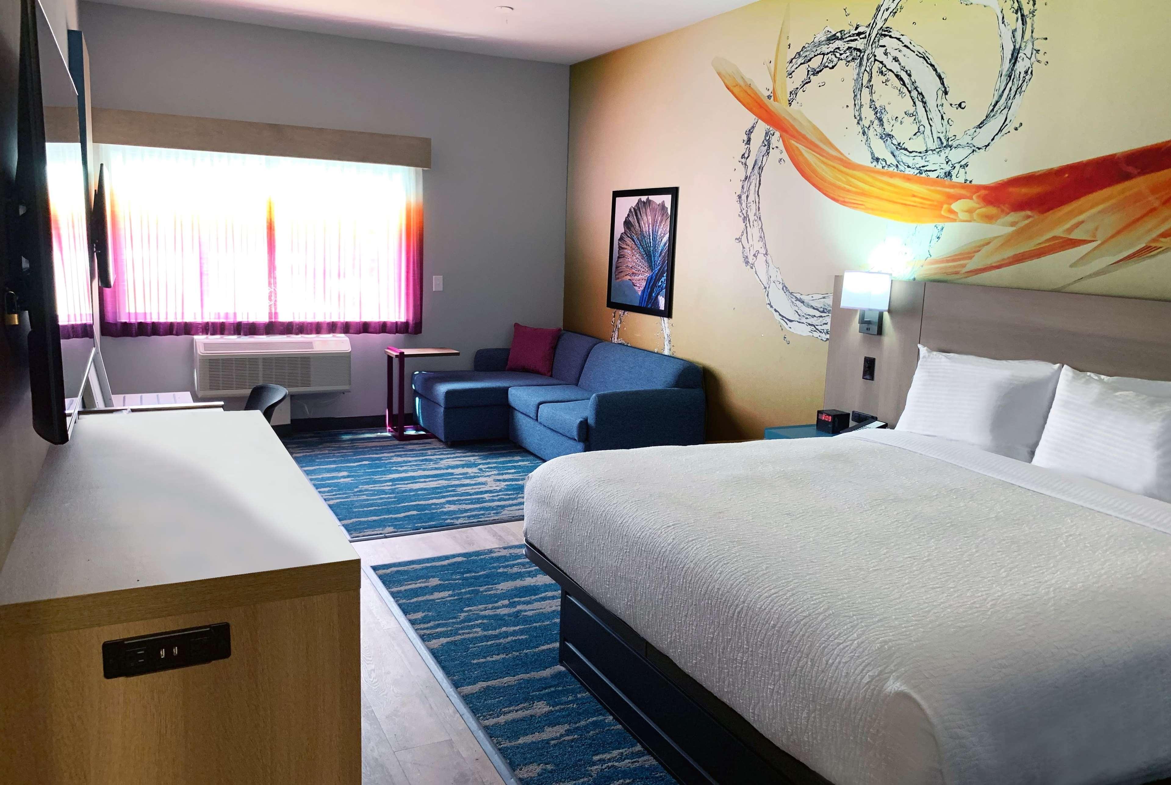 La Quinta Inn & Suites By Wyndham San Antonio Seaworld Lafb מראה חיצוני תמונה