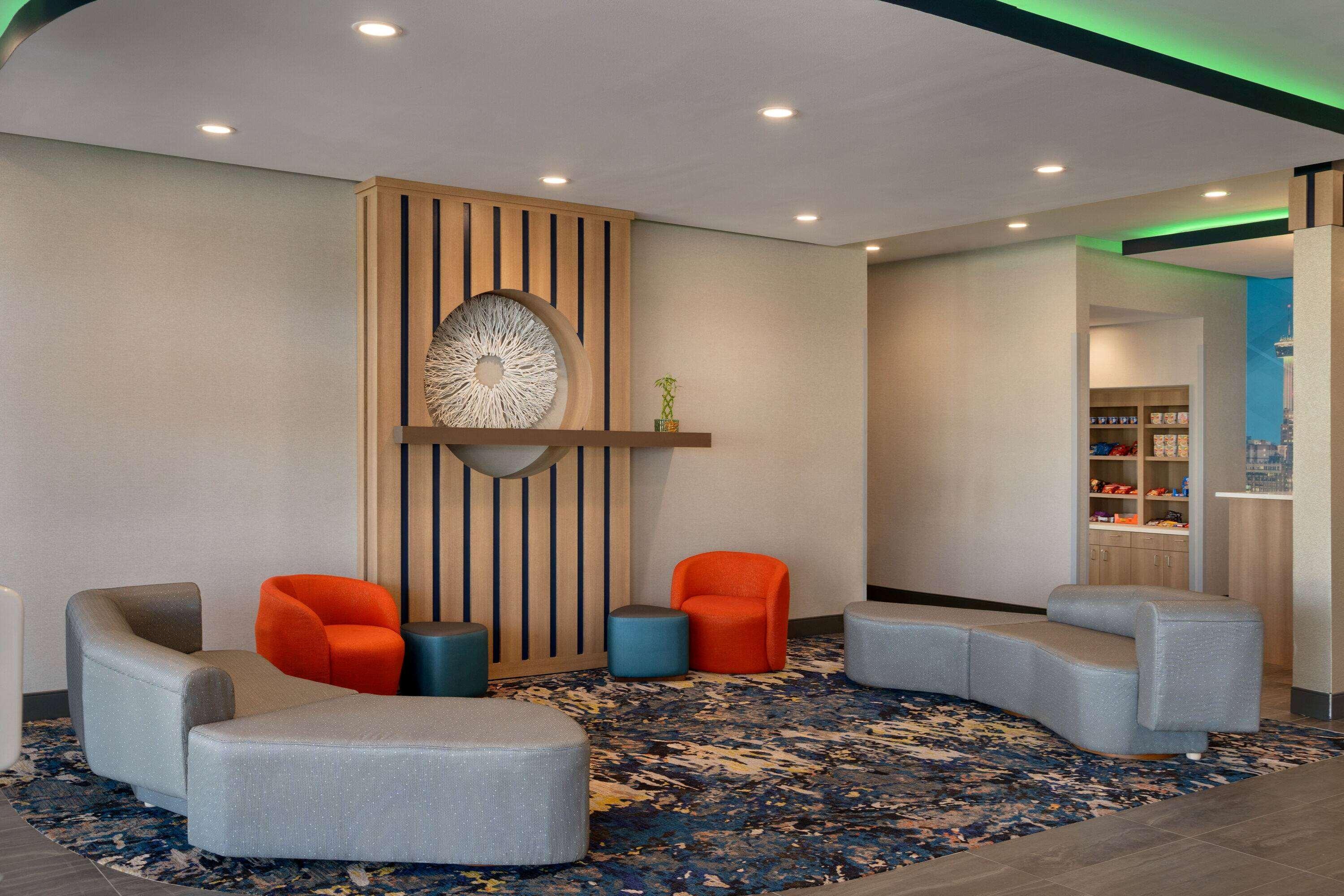 La Quinta Inn & Suites By Wyndham San Antonio Seaworld Lafb מראה חיצוני תמונה
