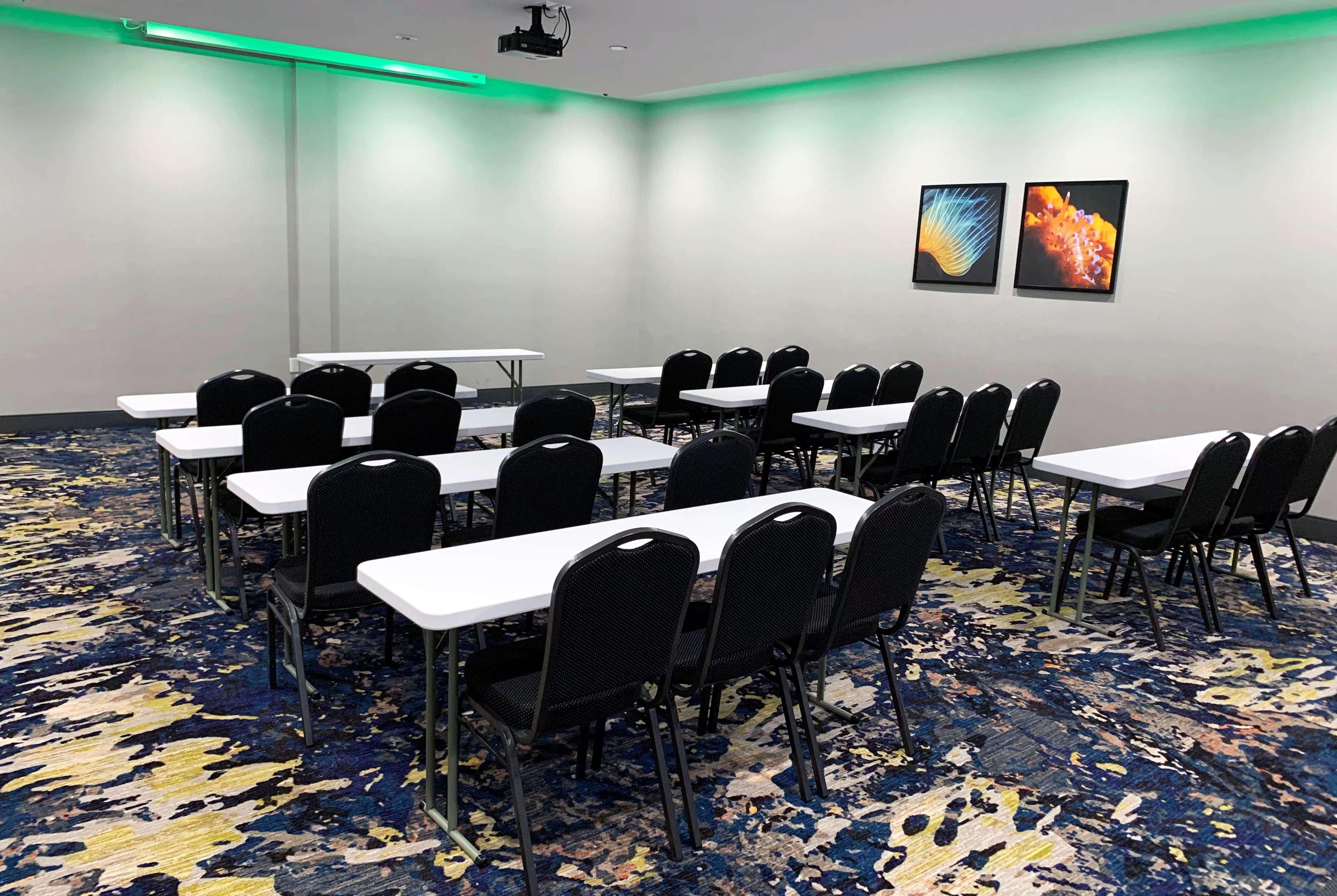 La Quinta Inn & Suites By Wyndham San Antonio Seaworld Lafb מראה חיצוני תמונה